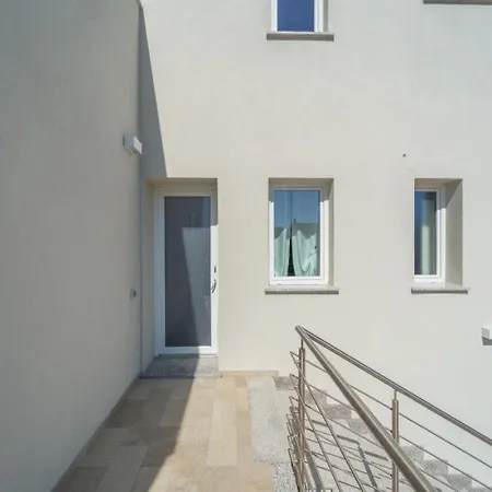 Dream House 3* Ольбія
